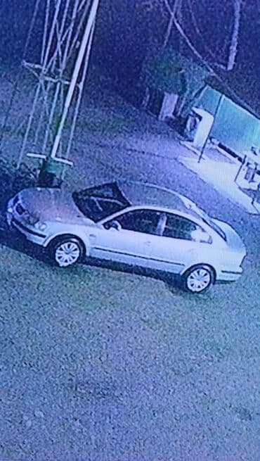 опель зафира а: Volkswagen Passat: 1.6 l | 1999 il Sedan — 4