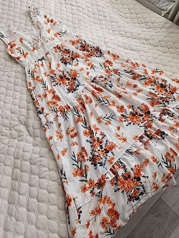 donlar yeni: 🌸 Zərif çiçəkli uzun don satılır 🌸 90 AZN-ə alınıb, cəmi 1 dəfə — 4