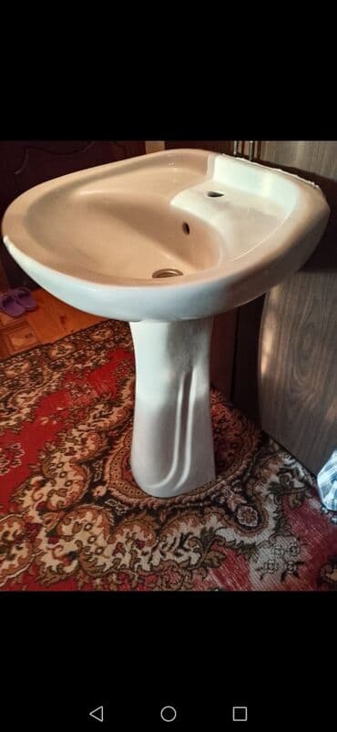 guldan satisi: Bir vaza, Keramika — 2