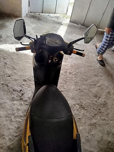 en ucuz moped: Sarı rəngdə ZigZag skuter Xüsusiyyətlər və təchizat: - Korpus — 5