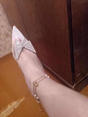 Çəkmələr: Şəffaf bantlı qadın tuflisi - Rəng: ağ + şəffaf - Üst hissə: şəffaf — 1