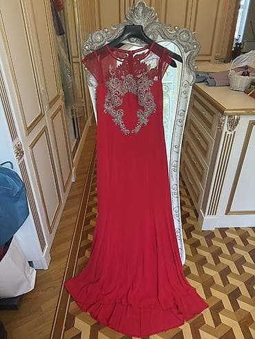 Qırmızı ziyafət donu - Model: Uzun, yerə qədər axıcı kəsim - Rəng