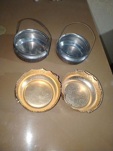 samdan: Qend qabi Metal qab dəsti — 4 ədəd - 2 ədəd tutacaqlı, dairəvi metal — 1