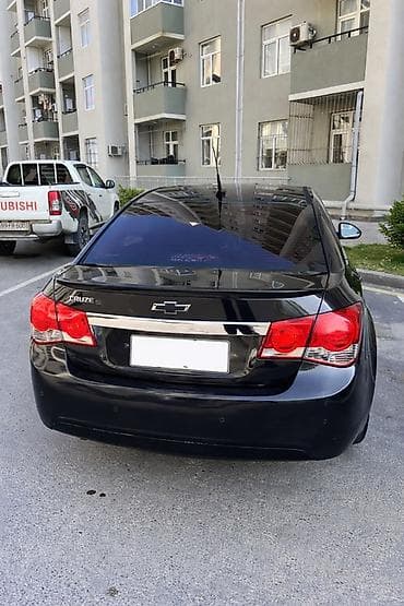 sevrolet aveo: Chevrolet Cruze: 1.4 l | 2012 il 240000 km Sedan — 3