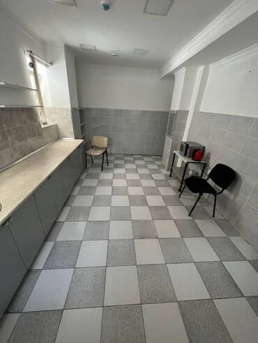 qobuda həyət evləri: Neftcilər metrosunun yaxınlığında 205 kv sahəsi olan hazir klinika — 9