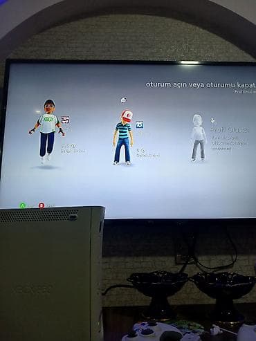 xbox: Microsoft Xbox 360 (ağ rəng, klassik “fat” korpus) Komplekt: - Xbox — 7