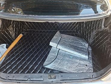 oturacaqlar masin: Mercedes-Benz E 240: 2.4 l | 2000 il Sedan — 4