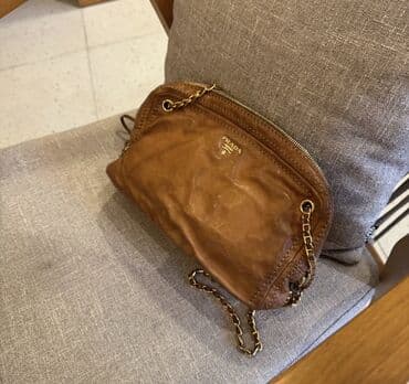 Eynəklər: Çiyin çantası, Prada — 1