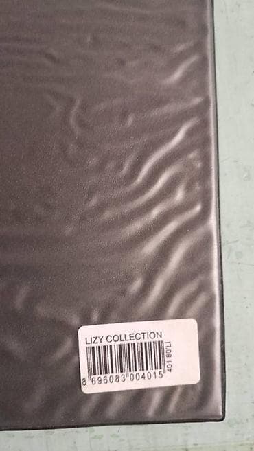 Lövhələr: Türkiyə istehsalı vizitka qabı satılır. 10 vərəqli. 20 səhifəli. 80 — 4