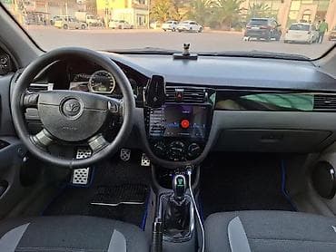 opel astra qapi: Avtomobil: Sedanın sinifində şəhər və magistral sürüşlər üçün rahat və — 2