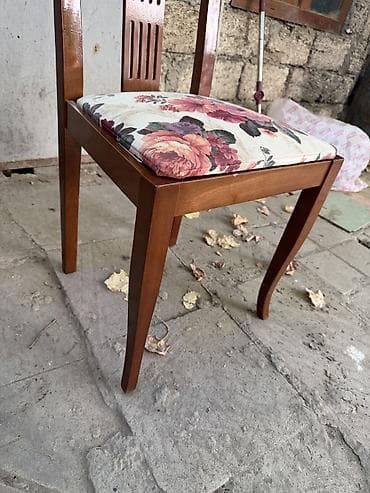 Stul yeni kimidir.Çox az istifadə edilib.Dördü də sağlamdır.Yüngül və — 3