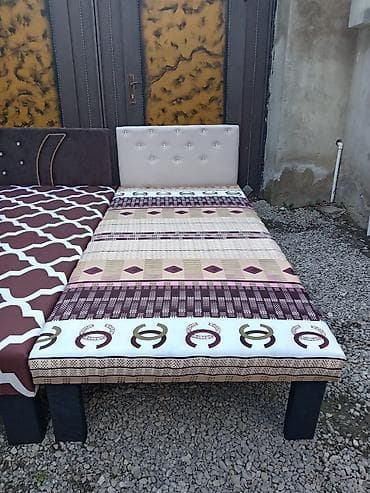 taxt demir: Təzə çarpayılar. 1 nəfərlik çarpayılar 60 manat. 2 nəfərlik taxt 110 — 5