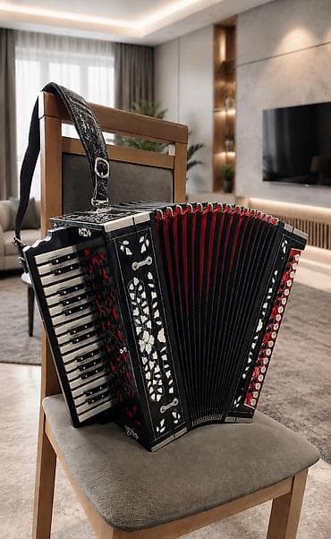 gitara akustik: 👑 ƏSİL SENƏTKARLIQ NÜMUNƏSİ: STOLBOV VYATKA QARMONU SATILIR! 🪗✨ Musiqi — 1