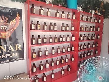 Hər şey satılır qiymət razılaşma yolu ilə ətirlər logo kamera şüşələr
