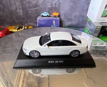 10 qepik: Коллекционная модель AUDI A8 D4 white 2010 Kyosho Scale 1:43 Art. — 24