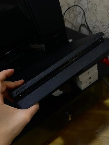 ps5 diskleri: Salam, Playstation 4 Slim satılır. Heç bir problemi yoxdur,cızıqı — 2
