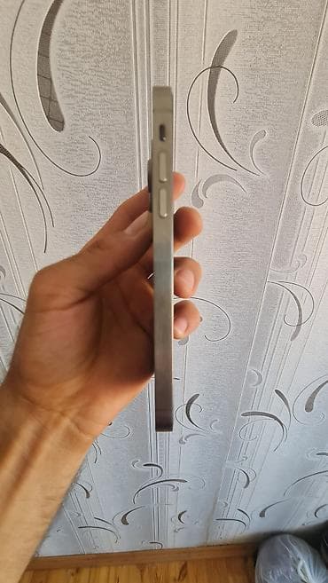 iphone 13 pro dubayski: IPhone 15 Pro, 256 GB, Desert Titanium — 3