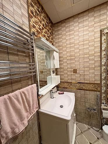 main mtk: Həzi Aslanov qəs., 7 otaqlı, Yeni tikili, m. Həzi Aslanov, 230 kv. m — 7