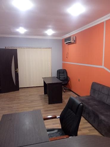 ofis kiraye verilir: Ofis sahəsi – tam mebellə - İş masaları: bir neçə ədəd qara rəngli — 3