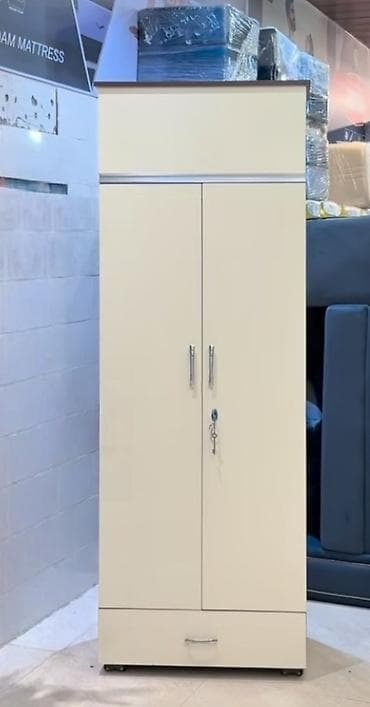 SFARİSLE HAZİRLANİR Metall geyim şkafı – iki qapılı, kilidli model -