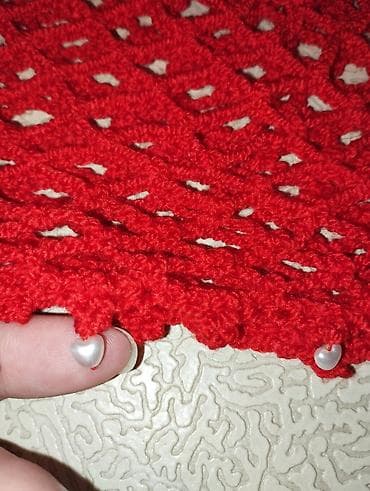 baş ortusu: Sac aksesuarları - Rəng: parlaq qırmızı - Texnika: əl ilə toxunmuş — 3