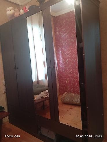 mebel evi xirdalan: İşlənmiş, 4 qapılı, Güzgülü, Qəhvəyi, Taxta, Açılan, Düz dolab — 1