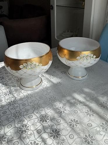 denge qabı: Qızılı haşiyəli dekorativ porselen qədəh qabları (2 ədəd) - Material — 1