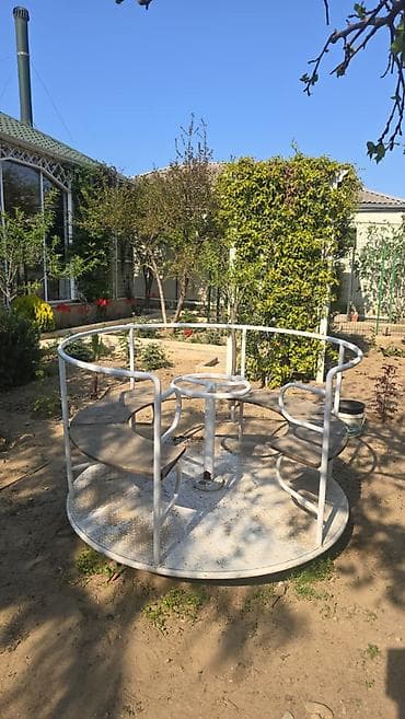Uşaq meydançası üçün dairəvi fırlanan karusel - Material: möhkəm