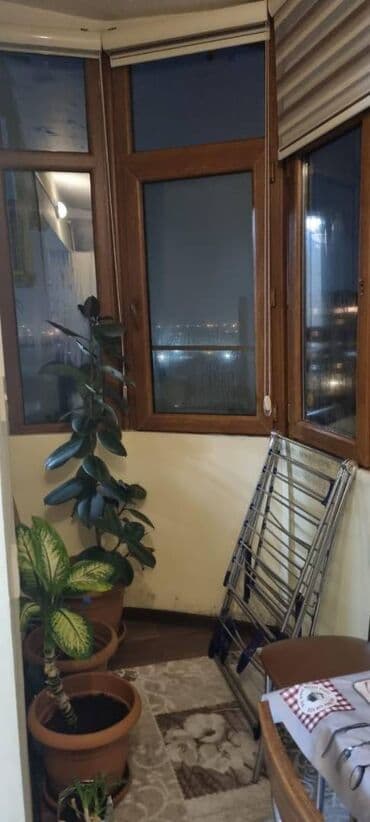 ucuz evlər satış: Bakı, 2 otaqlı, Köhnə tikili, m. Qara Qarayev, 58 kv. m — 17