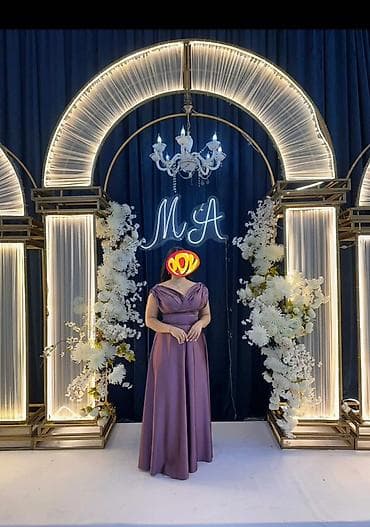 donlar toy: Bənövşəyi rəngli uzun ziyafət geyimi - Model: bir çiyinli, asimmetrik — 1