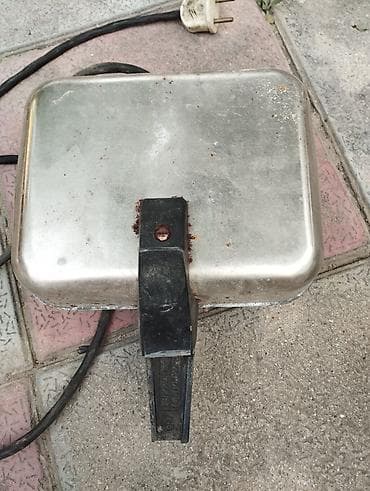 dondurma vafli: Elektrikli biskvit bişirən tava və vafli aparatı satılır. işlək — 1