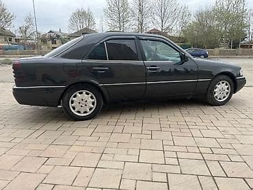 04 maşını: Mercedes-Benz C-Class: 2.2 l | 1995 il Sedan — 8