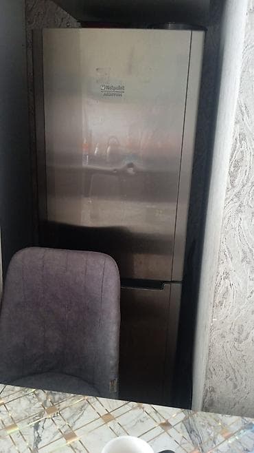 Hotpoint-Ariston iki qapılı soyuducu Ünvan Xırdalan - Brend/model — 1