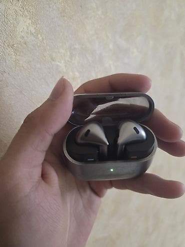 apple ipad a16: Samsung Galaxy Buds3. Yenisi 300manatdır 120manata satıram. Heçbir — 2