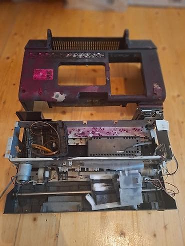 Printer və kseroks aparatları: Salam diqaətlə oxuyun 2 ədəd Epson l800 printer 1 ədəd epson t50 — 10
