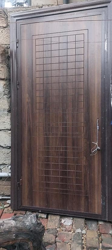 qapi: Metall qapı – taxta naxışlı örtük - Material: dayanıqlı metal — 1