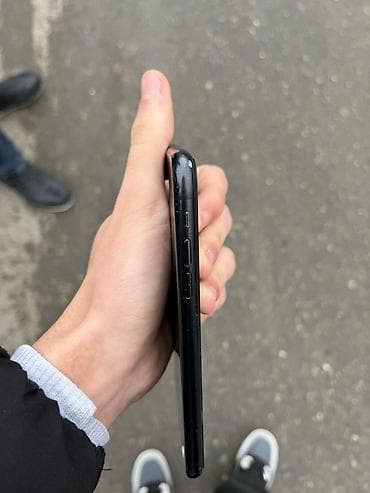 sirvan telefon: IPhone Xr, 128 GB, Qara, Face ID — 1
