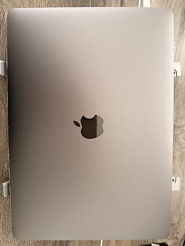 ipad mini 6: Apple MacBook noutbuk Xüsusiyyətlər: -intel i5 -Ram 8gb - Ssd 512 - — 3