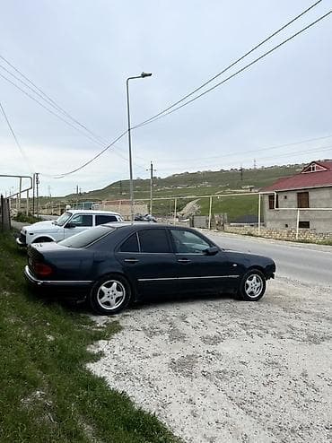 oblisovka qiymeti: Mercedes-Benz E-Class: 2.4 l | 1997 il Sedan — 2