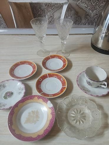 qebir sekilleri: Qarışıq porselen və şüşə qab dəsti - Müxtəlif ölçülü və naxışlı — 10