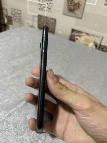 iphone se 2022 ikinci el: IPhone 7, 32 GB, Qara, Barmaq izi — 5