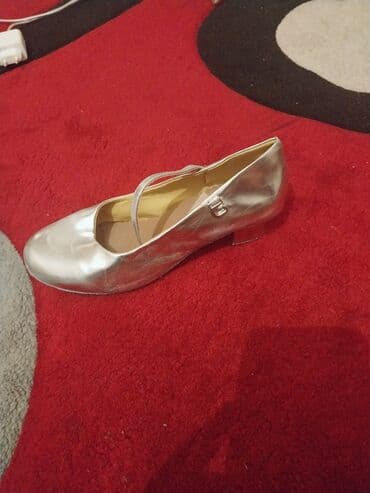 женская обувь больших размеров бишкек: 35m alinib 15m satilir.reqs ucundu.2 defe tedbire geyinilib insaacilar — 3