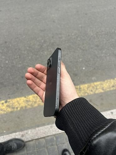 iphone 16 qiyməti: IPhone 15, 128 GB, Qara, Simsiz şarj, Face ID — 4