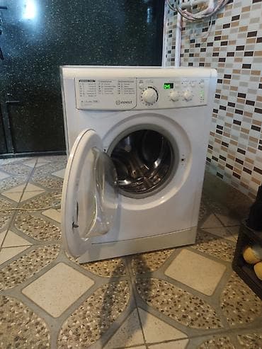 qapı bağlayan: Indesit ön yükləməli paltaryuyan maşın - Brend/model: Indesit — 2