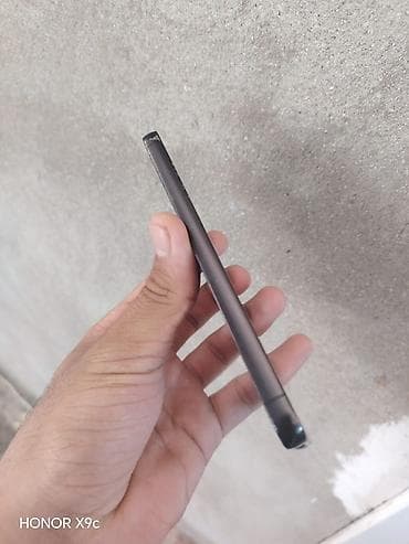 iphone 6s plata: Samsung s23 128yaddaş Ekranında çat var işləməyə problem yaratmır — 4