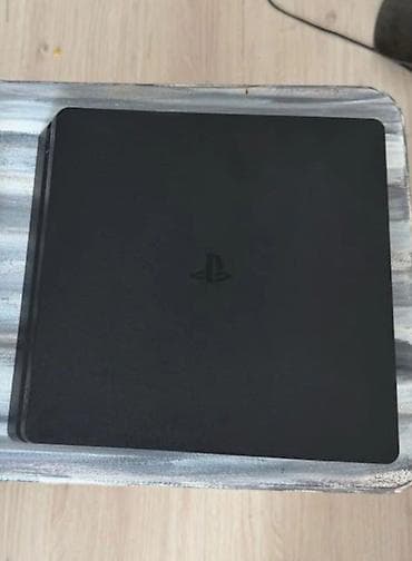 ps4 controller: PlayStation 4 Slim – 500 GB - Yaddaş: 500 GB, oyunlar media üçün — 1