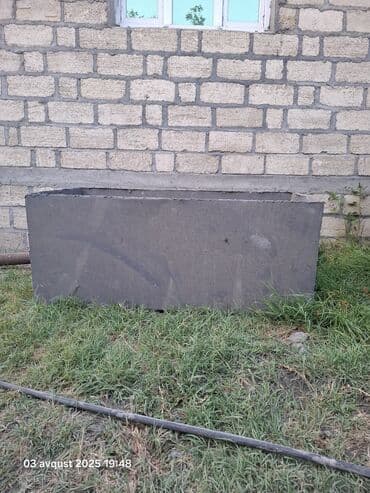 dəniz məhsulları: Bak, Metal, 1000 l l — 1