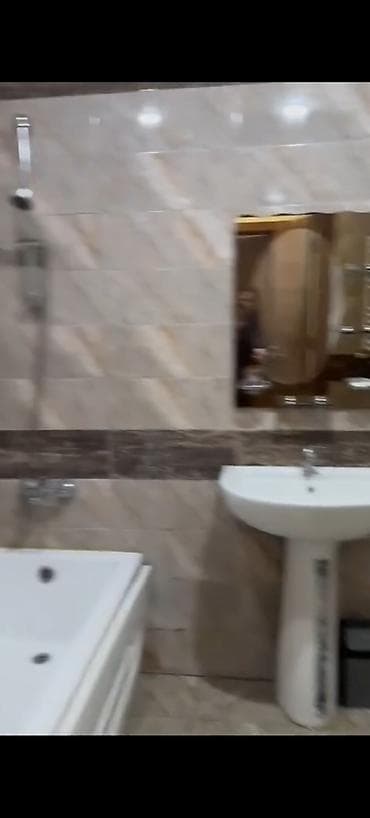 kreditle evlerin satisi: Ehmedli metrosun bir adimliqi.Flo mağazasın arxası 16/6 mertebesi 3 — 9