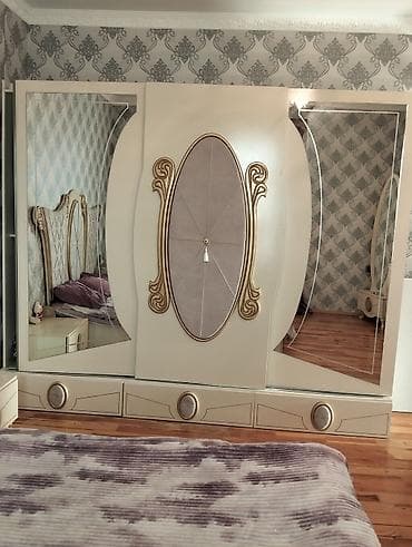 bazali yataq: Bu yataq dəsti yataq otağınız üçün rahat və zərif bir seçimdir. Dəstə — 4