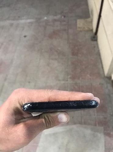 iphone 8s plus: IPhone 7 Plus, 128 GB, Qara, Zəmanət, Barmaq izi, Simsiz şarj — 8